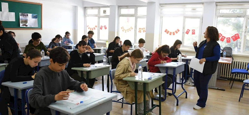 Milli Eğitim Bakanlığı, yazılı sınavlara hazırlık için öğrenciler ve öğretmenlere destek sağlıyor