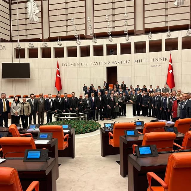 TBMM'de Bütçe Görüşmeleri Gece Yarısı Tamamlandı: Aile ve Eğitim Bakanlığı Bütçeleri Onaylandı