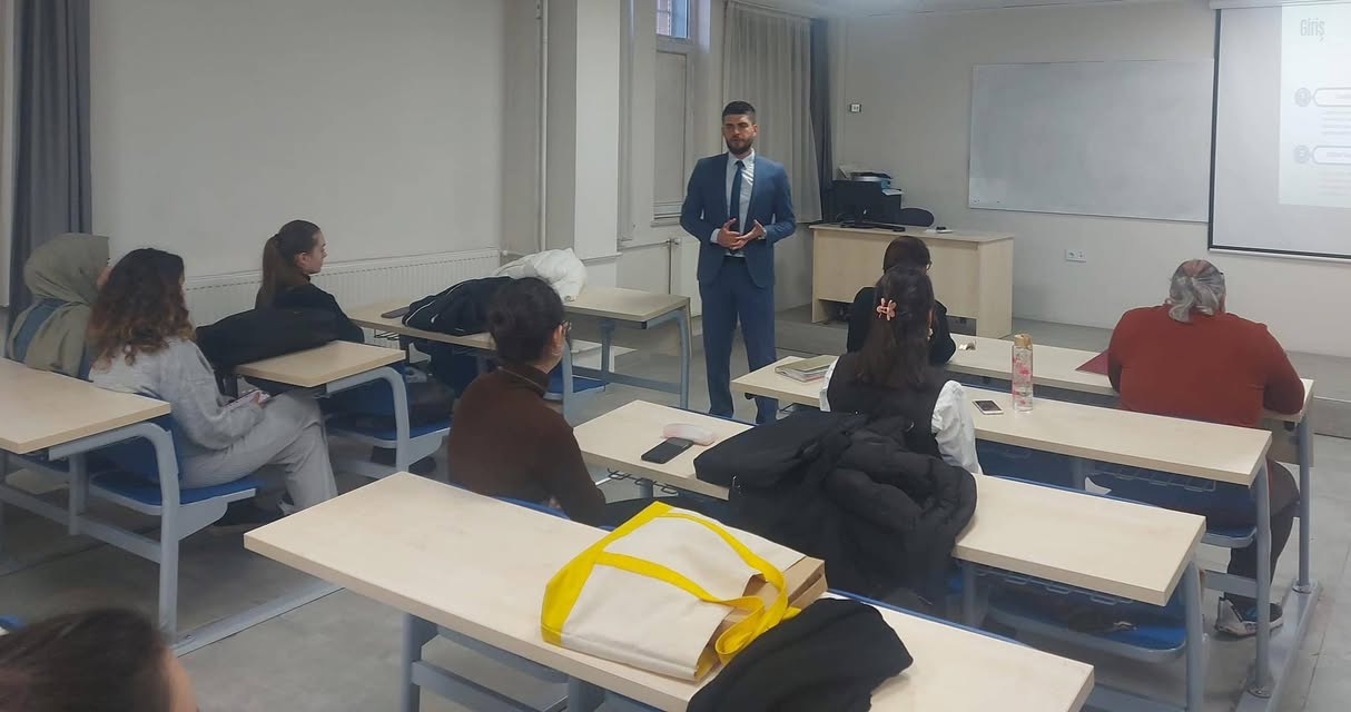 İnovasyon ve Girişimcilik Eğitimiyle Geleceğin Eczacıları Yetişiyor