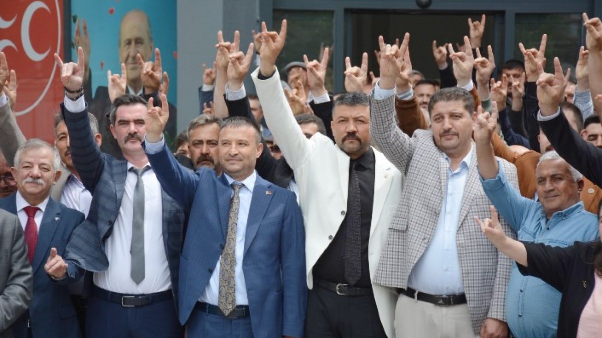 (MHP) Afyonkarahisar İl Başkanlığı tarafından düzenlenen Kurban Bayramı bayramlaşma programı yoğun katılımla gerçekleştirildi. - Galeri