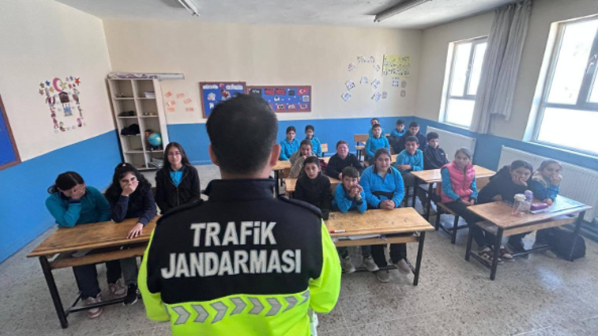 Jandaramadan İscehisar, Sinanpaşa, Bayat ve Sultandağı'nda Trafik Eğitimi Seferberliği Başlatıldı.
