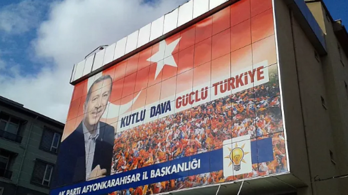 AK Parti Afyonkarahisar İl Başkanı Dr. Özgür Kavak'Yeni Yönetini Açıkladı