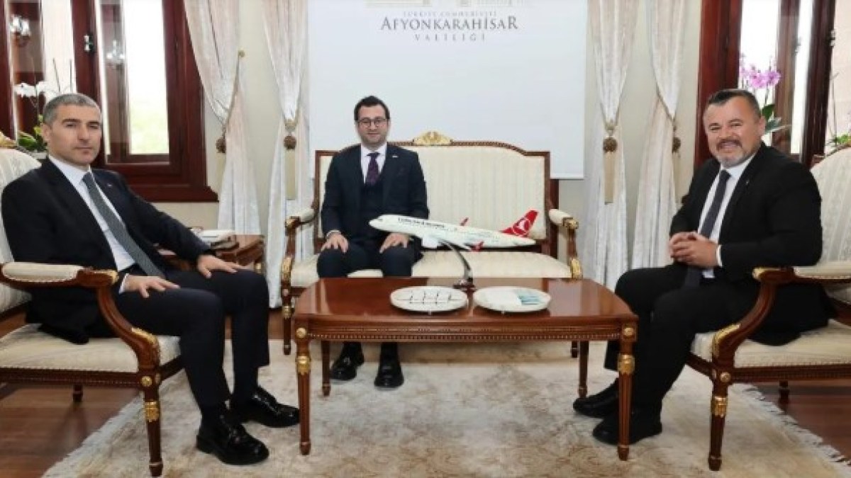 Afyonkarahisar 'Valisi Aktaş’tan Eğitim ve Ulaşım Temsilcilerine Kabul Etti.