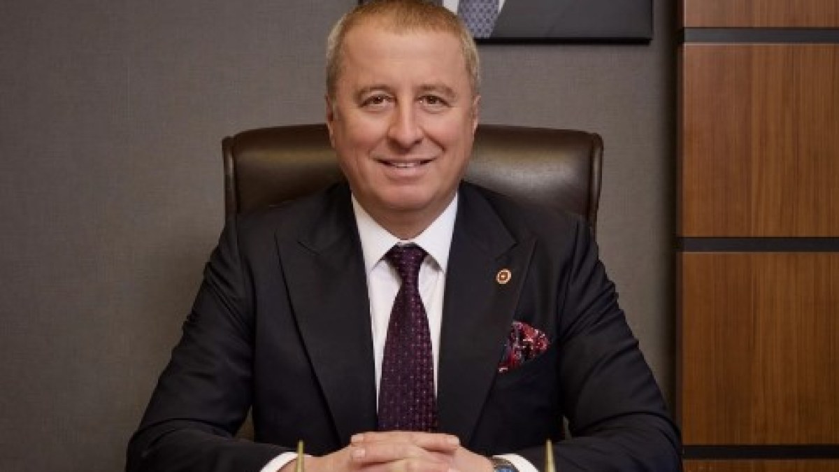BAYRAM VAR; AMA GENÇLERİN GELECEK SEVİNCİ, UMUDU YOK.!!!