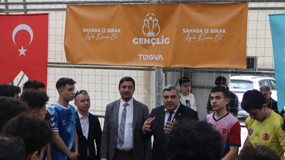 Nefes kesen halı saha turnuvasında sona gelindi.