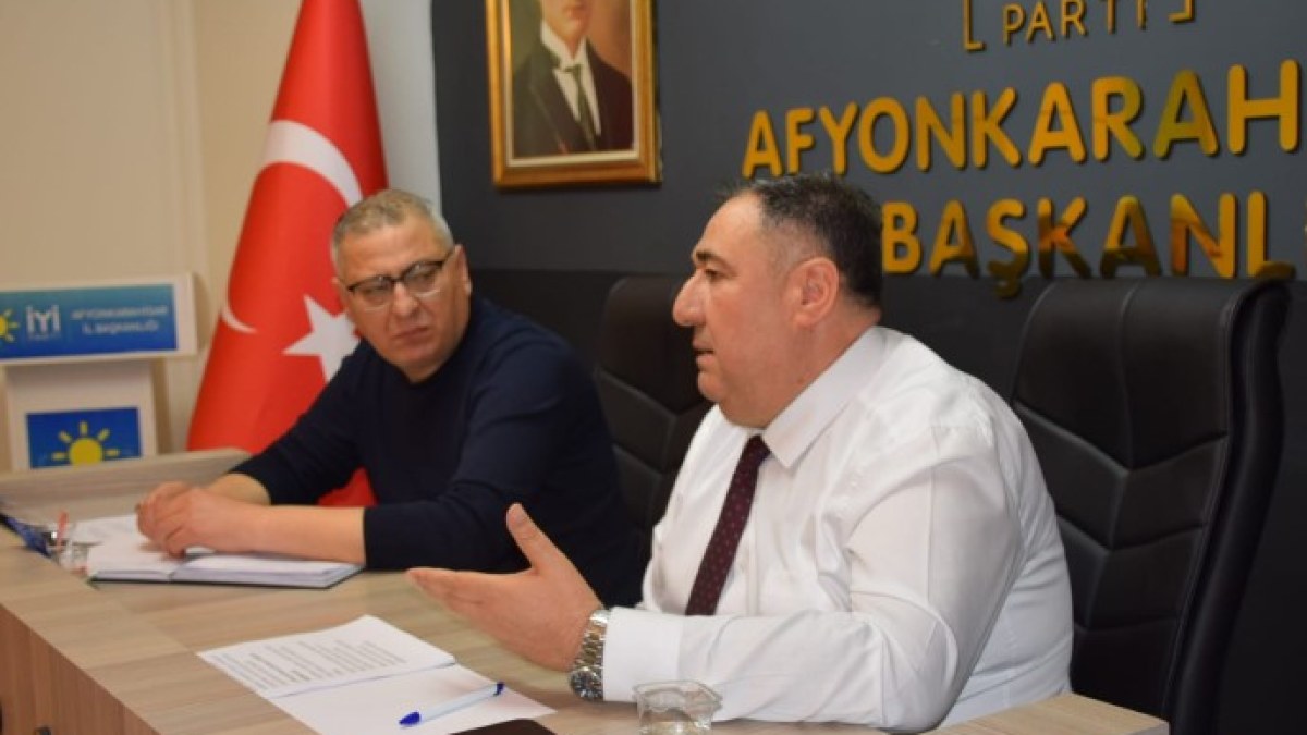 İYİ PARTİ AFYONKARAHİSAR’DA İL DİVAN TOPLANTISI GENİŞ KATILIMLA GERÇEKLEŞTİRİLDİ