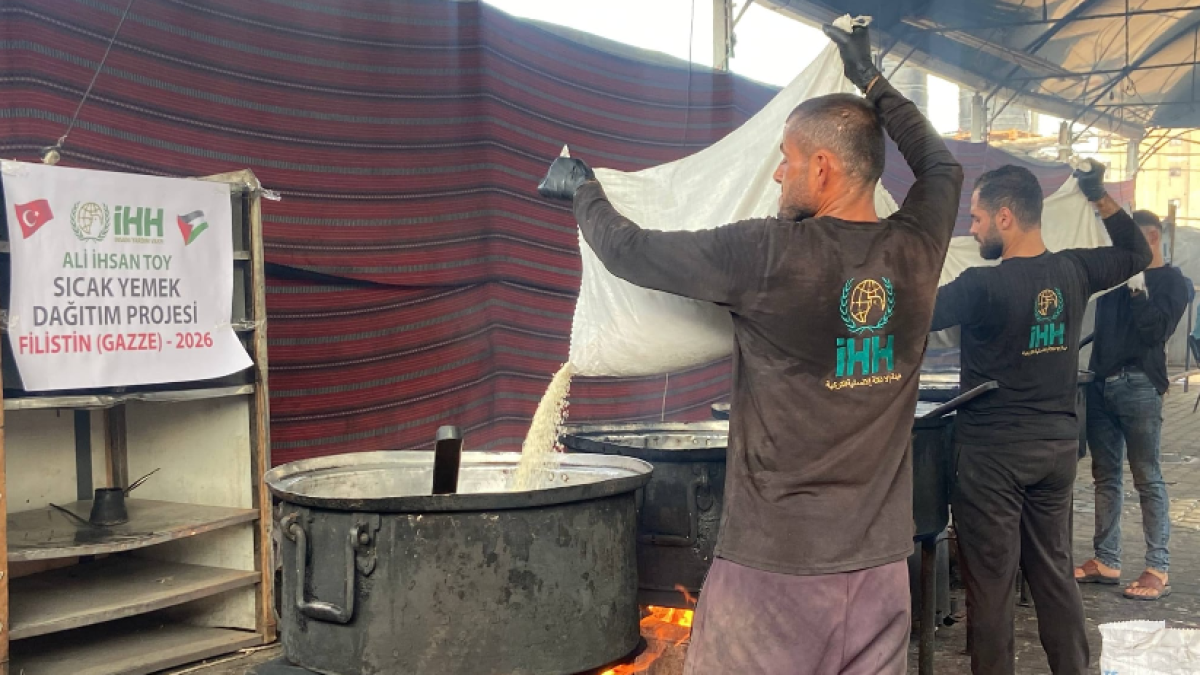 Afyonkarahisarlı Hayırseverlerimizin Gazze’ye Yemek Desteği Devam Ediyor