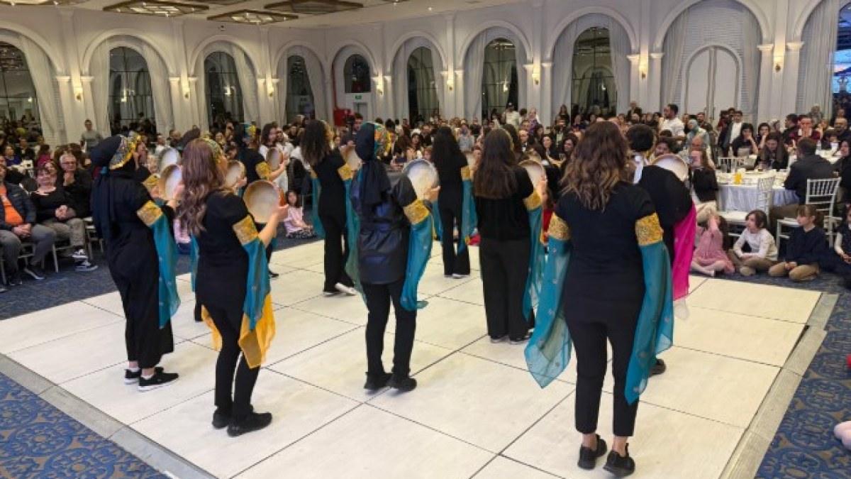 DÜNYA DANSLARI AYNI SAHNEDE BULUŞTU