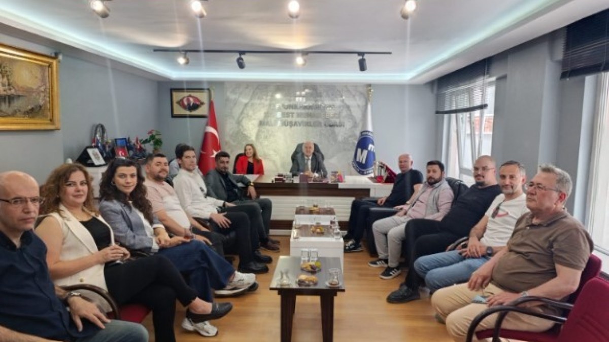 Afyon Serbest Muhasebeci ve Mali Müşavirler bayramlaştı.