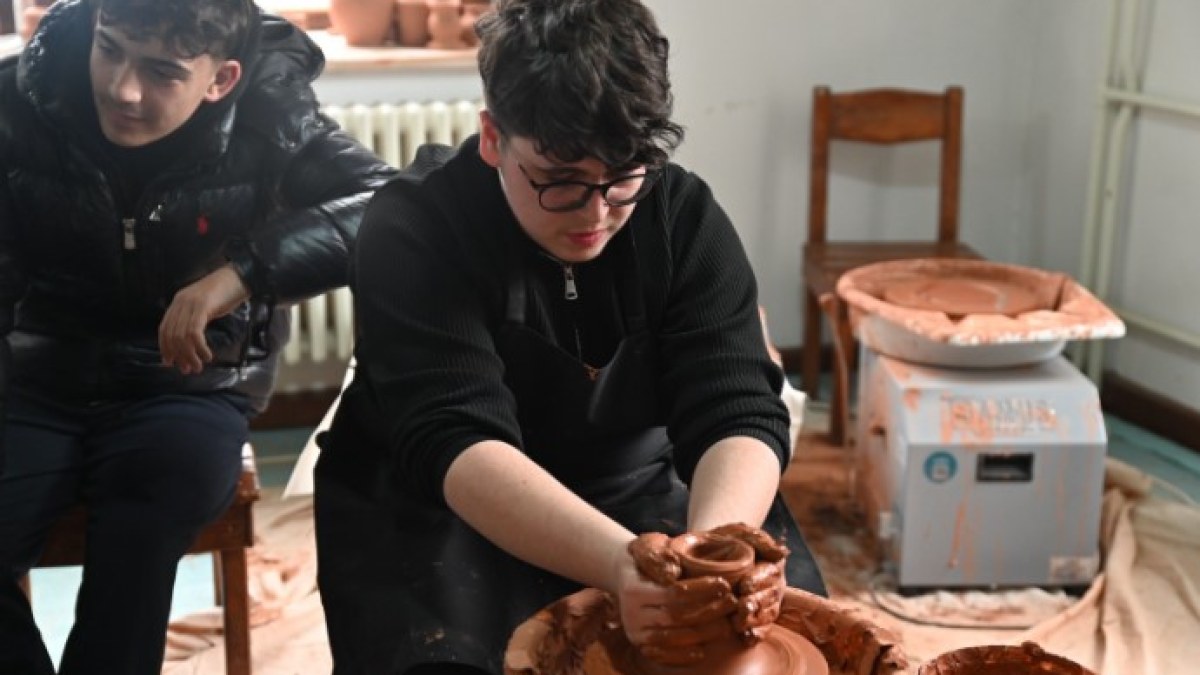 Emirdağ Mesleki ve Teknik Anadolu Lisesi Öğrencilerinden Çömlek Atölyesine Ziyaret