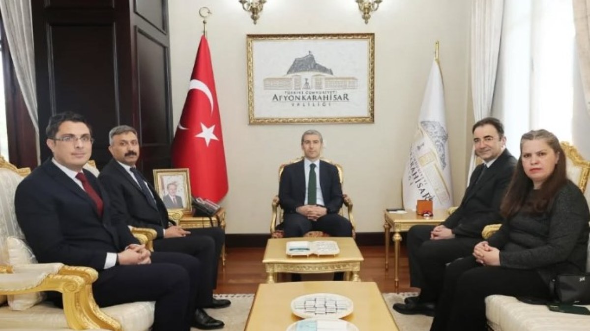 Afyonkarahisar Valisi Dr. Naci Aktaş, Kocatepe Gazetesi Heyetini Kabul Etti