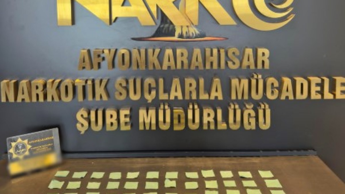 Peçeteye Emdirilmiş Uyuşturucu Ele Geçirildi