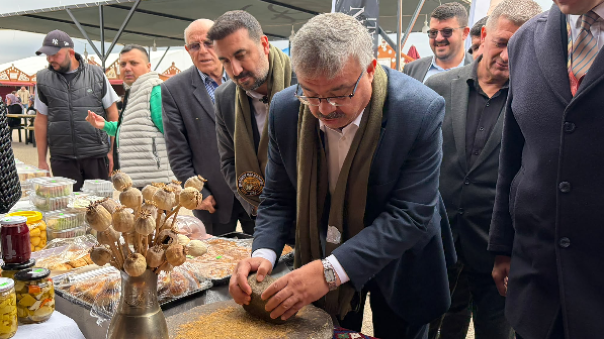 Millet vekili Yurdunuseven, Gastro Afyon’da Yöresel Lezzetleri Misafirlerle Buluşturdu