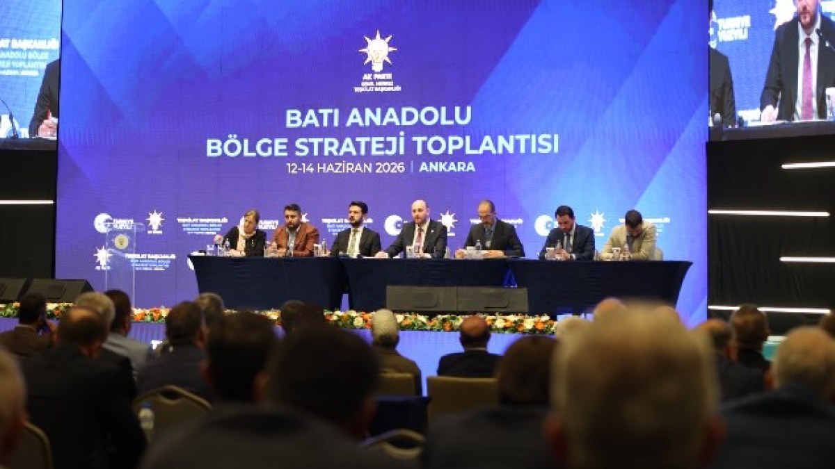 AFYONKARAHİSAR AK PARTİ TEŞKİLATI BATI ANADOLU BÖLGE STRATEJİ TOPLANTISI’NA KATILDI