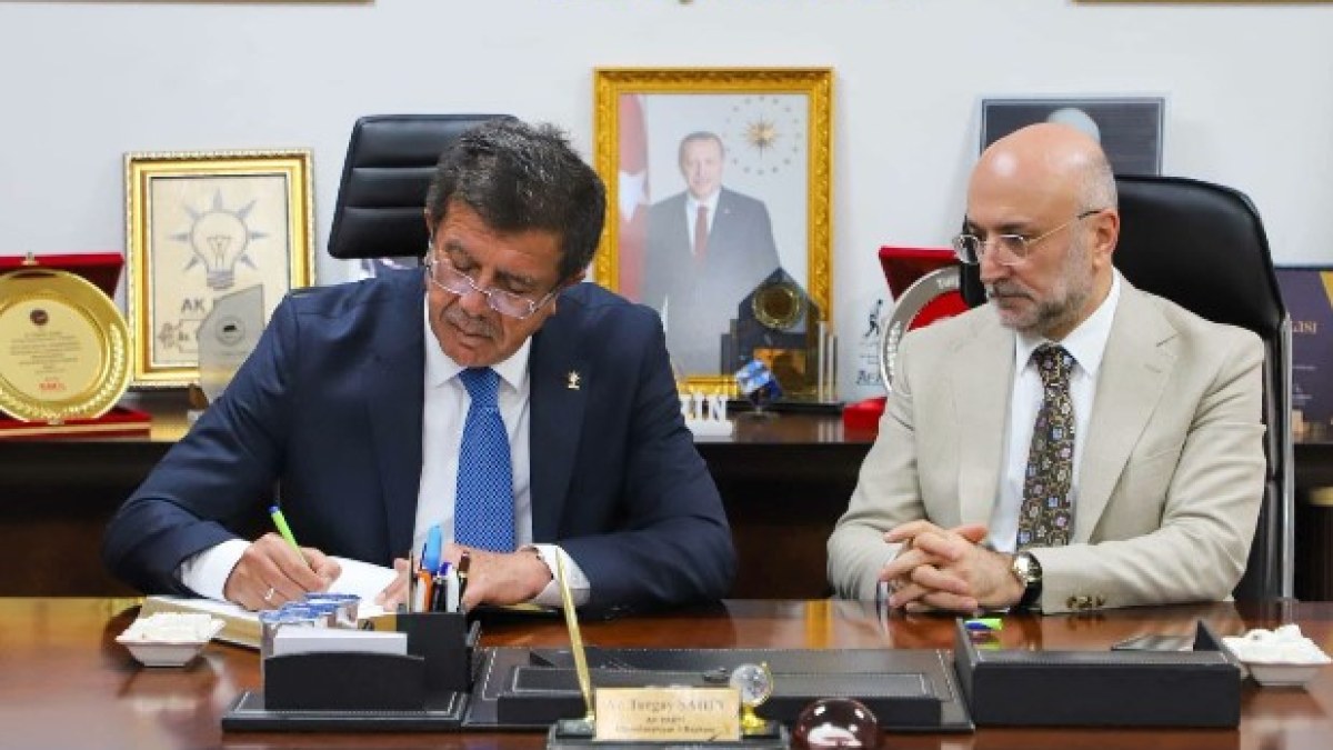 GENEL BAŞKAN YARDIMCISI ZEYBEKCİ AK PARTİ AFYONKARAHİSAR İL BAŞKANLIĞI’NI ZİYARET ETTİ