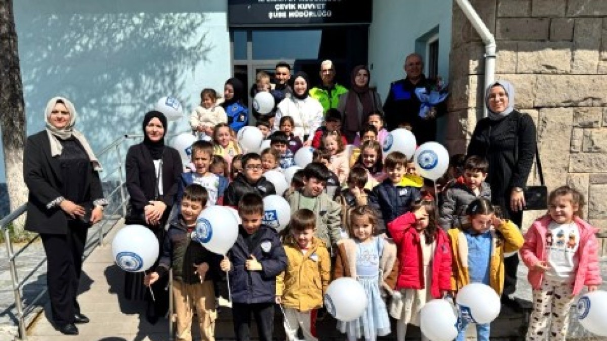 Afyonkarahisar’da Miniklere Polislik Eğitimi