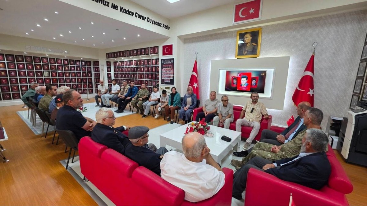 Afyon'da Emekliye Ayrılan Tuğgeneral Tecimer'den Gaziler Derneğine Veda Ziyareti