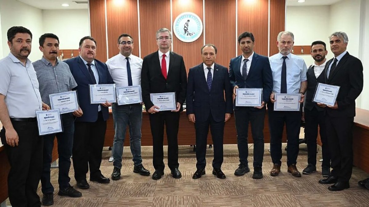 2026 (AKÜFEST'26) kapsamında görev alan birim yöneticilerine teşekkür belgesi takdim edildi.