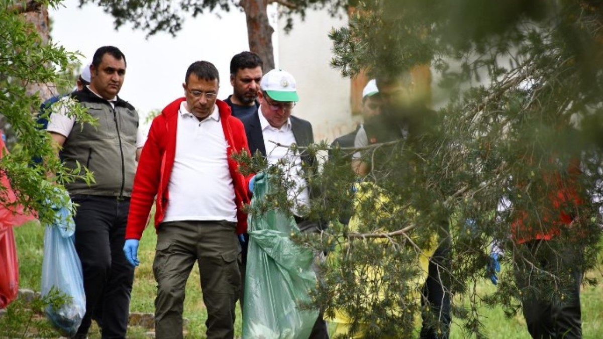 Afyonkarahisar’da “Orman Benim” Projesi ile Doğaya Sahip Çıkıldı - Galeri
