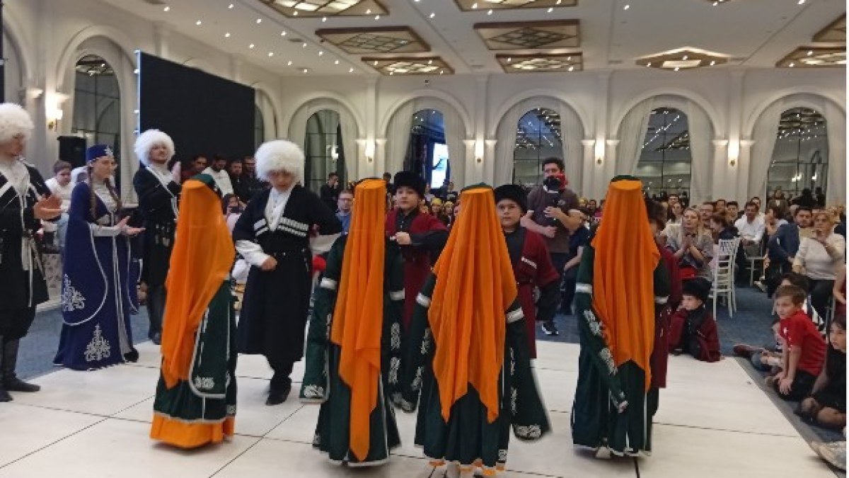 Afyonkarahisar’da Dünya Dans Gecesi Büyüledi