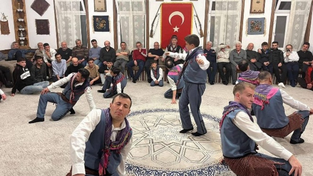 Sandıklı Kardeş Yarenler Gecesi’nde Dostluk ve Birlik Rüzgarı Esti: ASKF ve Yarenler Omuz Omuza