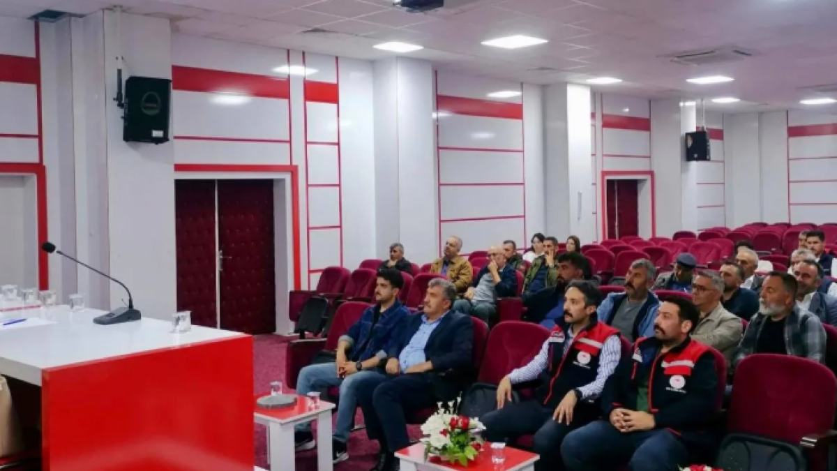 Afyonkarahisar’da Çiftçilere KDAK Projesi Anlatıldı