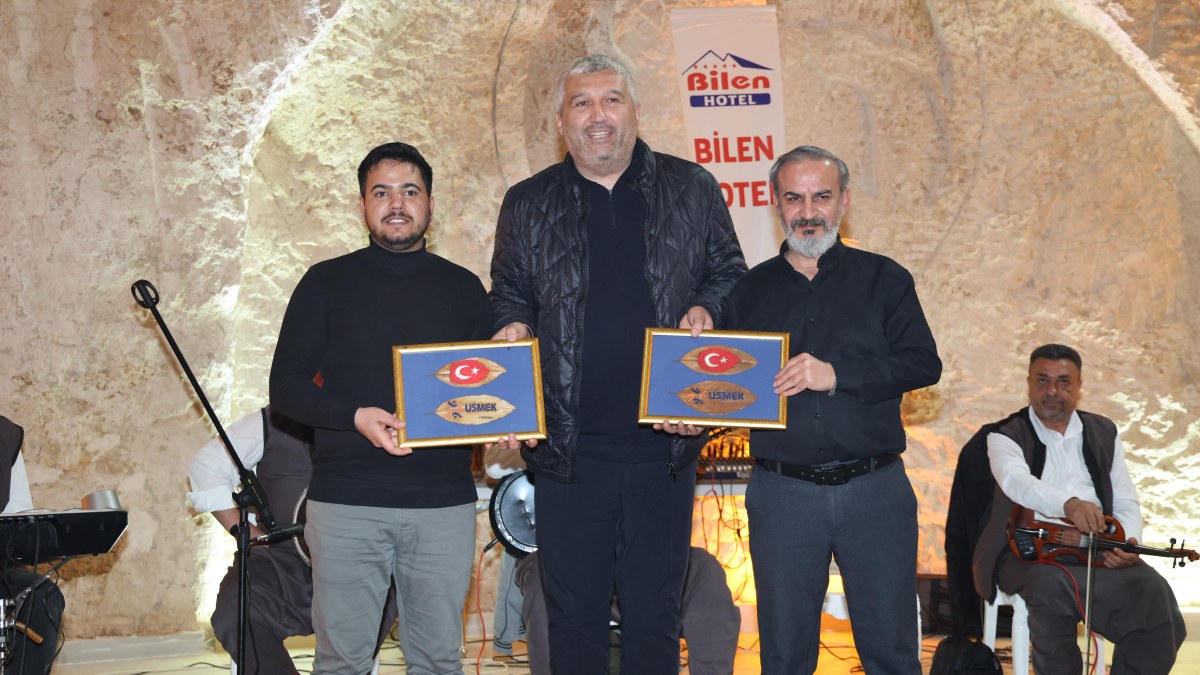 Mardin’de gazetecilerin sıra gecesi keyfi