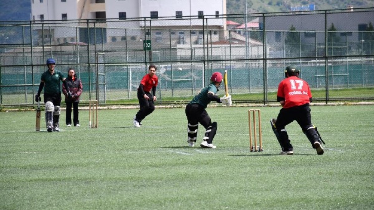 Afyonkarahisar’da Kriket Büyük Erkekler 1. Etap Türkiye Şampiyonası Başladı