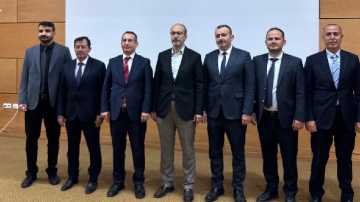 Afyonkarahisar’daki sağlık hizmetlerinin değerlendirilmesine yönelik toplantı gerçekleştirildi.