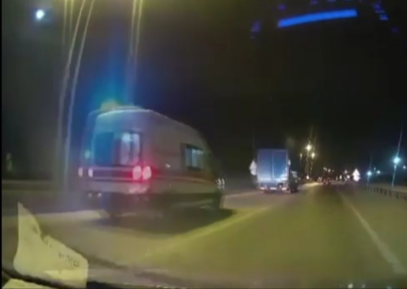 Ambulansa Yol Vermeyen Sürücüye Trafik Cezası - Galeri