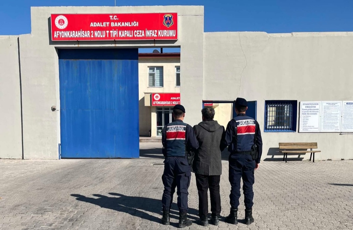 Afyonkarahisar'da Hırsızlık Suçundan Aranan Şahıs Yakalandı - Galeri