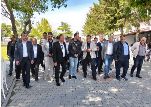Geniş Katılım ve Duygusal Anlar