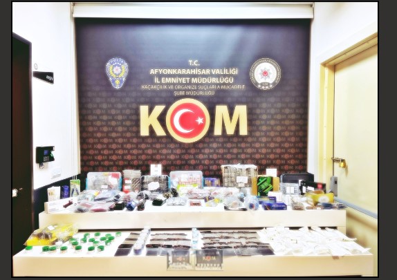 Kaçak Telefon Yedek Parçaları Ele Geçirildi: 1 Kişi Hakkında Adli İşlem Başlatıldı