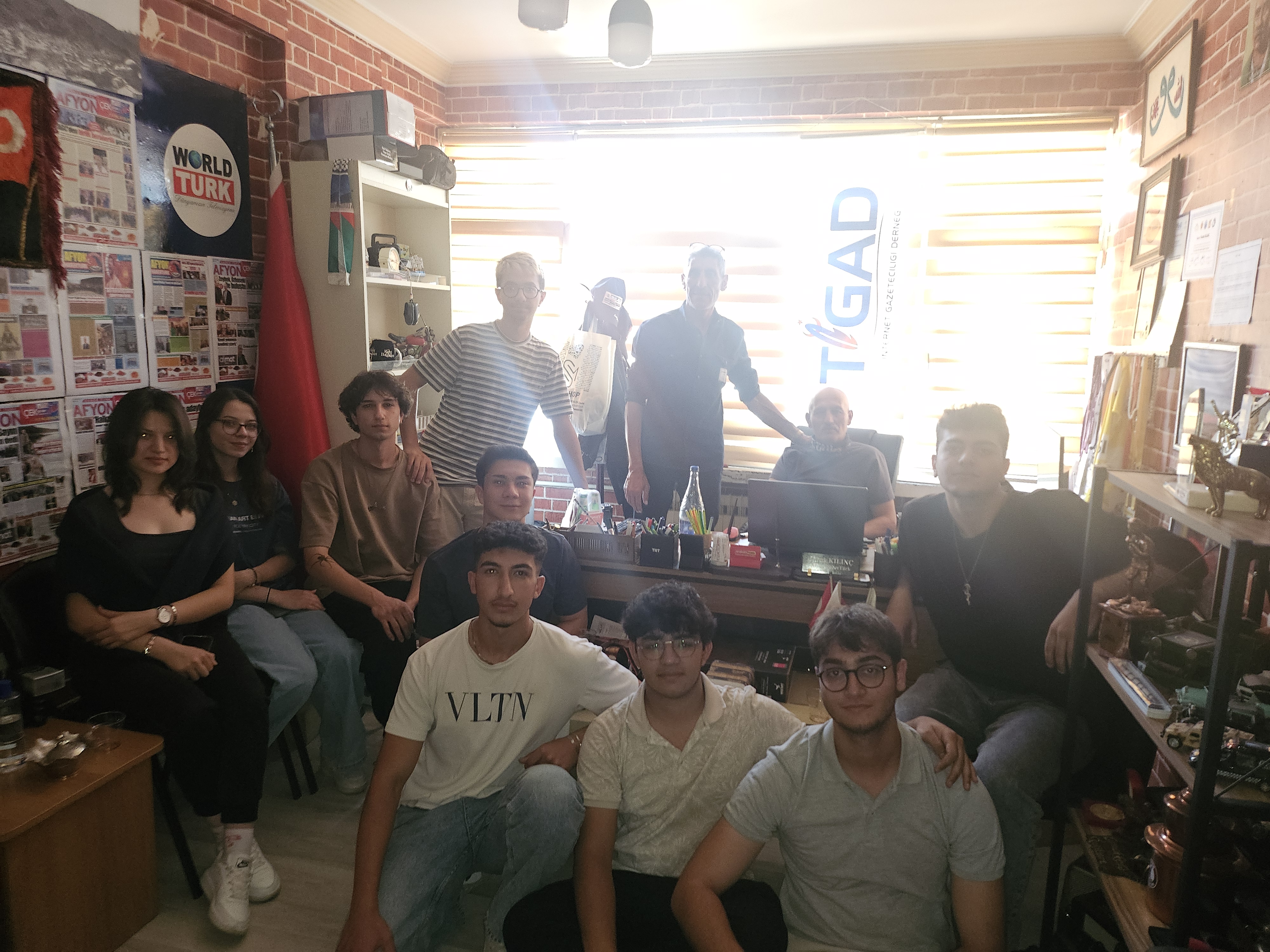 Sınava Hazırlanan GençlerdenAfyonhaberturk’e Anlamlı Ziyaret