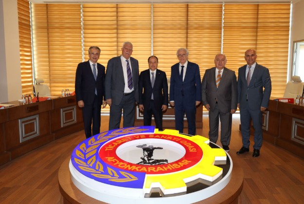 Afyonkarahisar’ın üretim zenginliği bir kez daha tescillenerek ünlü sucuğu ve pastırması, Avrupa Birliği'nden tescil aldı.