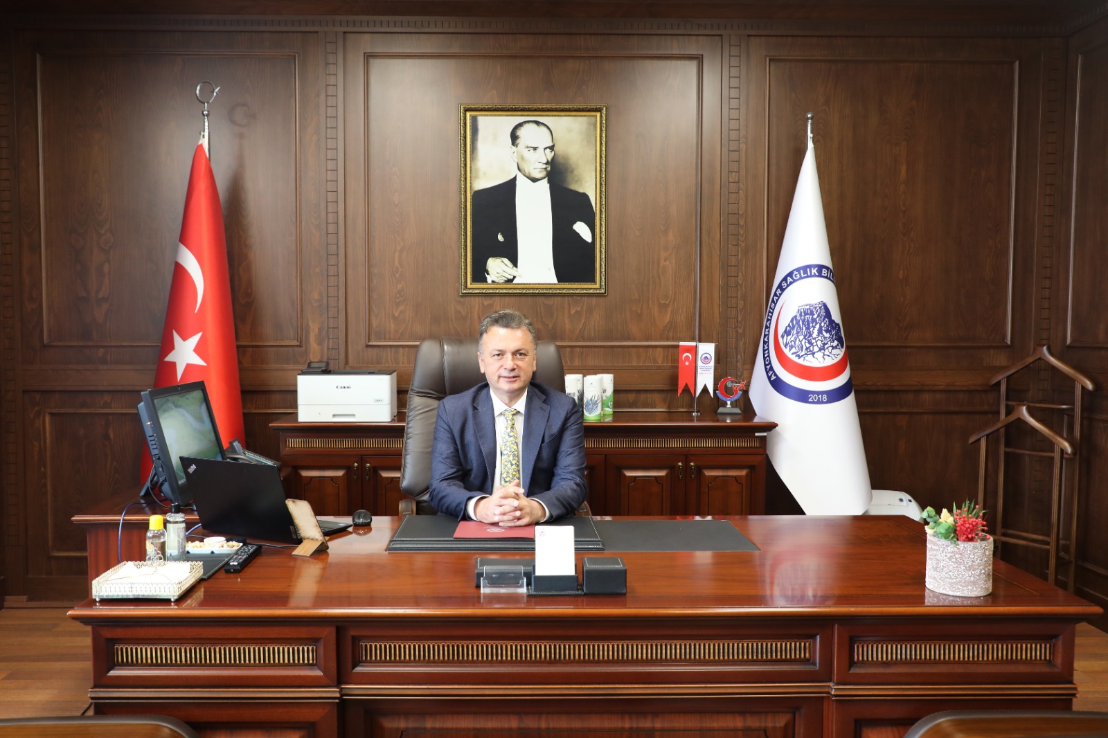 Rektör Vekili Prof. Dr. Şenocak Göreve Başladı