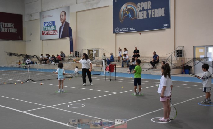 Afyonkarahisar’da Yaz Spor Okulları Tüm Hızıyla Devam Ediyor