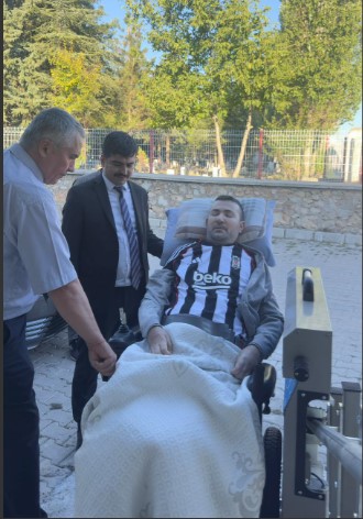 Devlet Ana Zafer Altınışık İçin Engelli Rampası Yaptırdı.