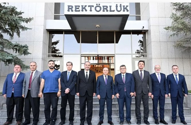 AFSÜ Rektörü Aslan, AKÜ Rektörü Karakaş'a Ziyaret. 