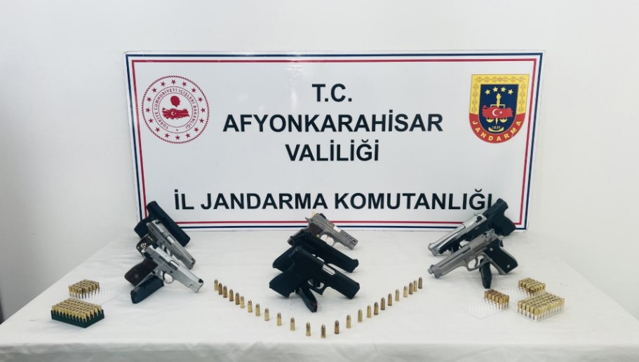 Afyonkarahisar’da Düğünlerde Silah Atanlara Operasyon: 8 Şüpheli Yakalandı