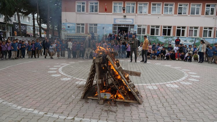 Şuhut’ta düzenlenen itfaiye tatbikatı.