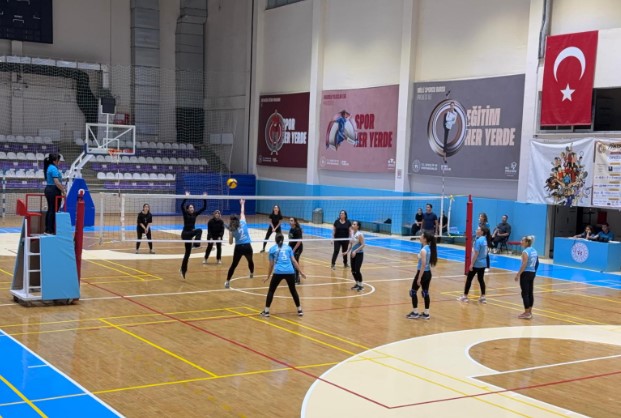 Afyonkarahisar’da 3. Kamu Spor Oyunları Renkli Görüntülerle Tamamlandı 