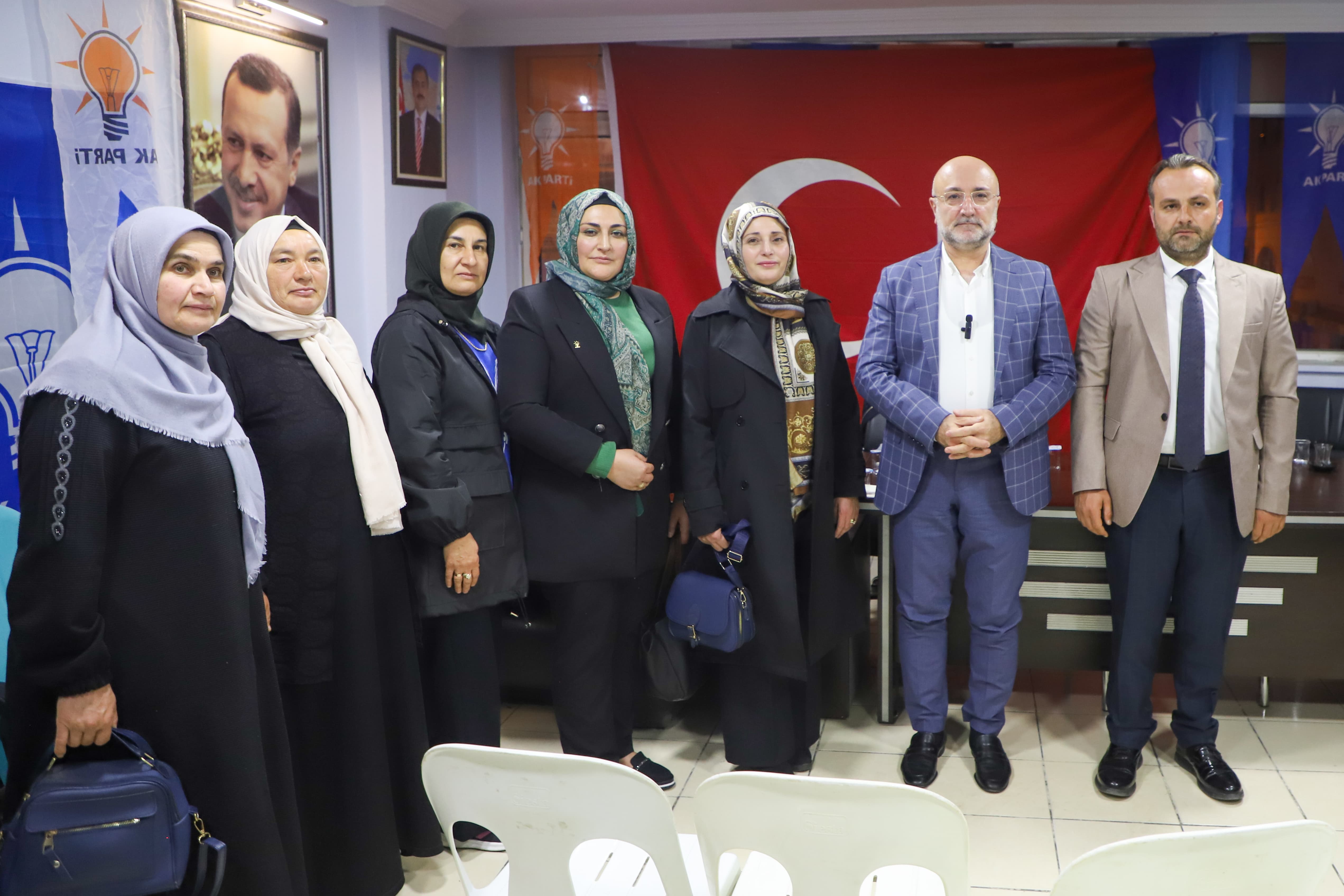 İL BAŞKANI ŞAHİN, ŞUHUT’TA TEŞKİLATLA BİR ARAYA GELDİ