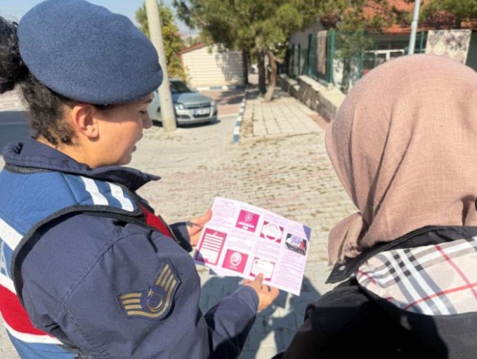 Kadına El Kal-ka-maz ve KADES Uygulaması’’ Anlatıldı.