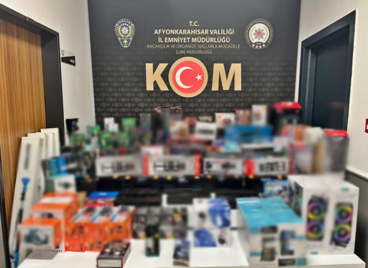 Afyonkarahisar’da Kaçak Elektronik Eşya Operasyonu: 2 Şüpheliye Adli İşlem Başlatıldı