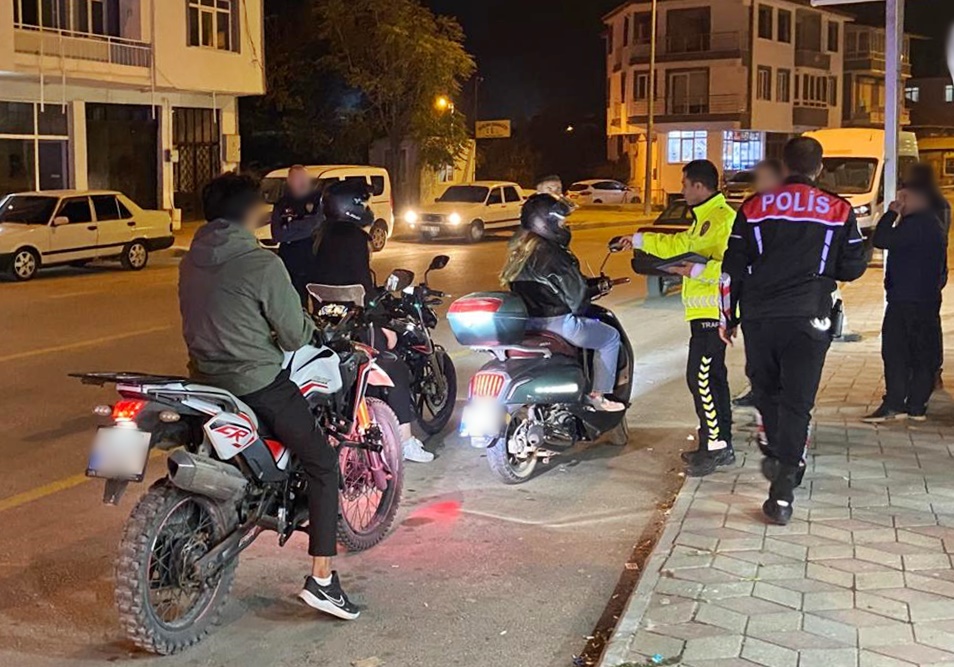 Dinar’da Huzur Uygulaması: 226 Şahıs ve 162 Araç Sorgulandı