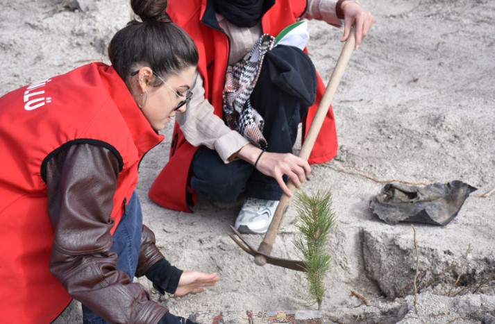 11 Kasım Milli Ağaçlandırma Günü’nde GSB Afyonkarahisar Ailesinden Anlamlı Fidan Dikimi