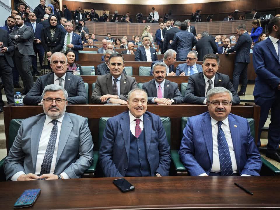 Efsane Bakan Eroğlu, AK Parti Grup Toplantısında Büyük İlgi Gördü