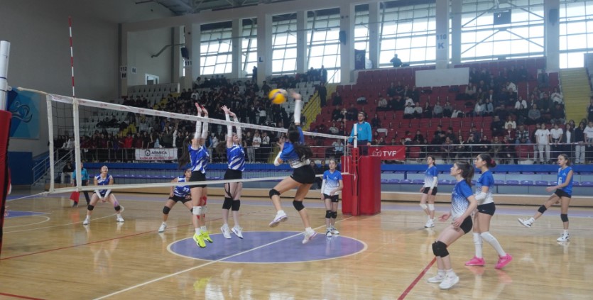 Okul Sporları Yıldız Kızlar Voleybol Müsabakası Afyonkarahisar’da Sona Erdi