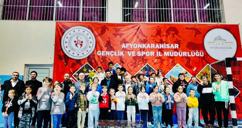 Küçükler ve Yıldızlar Satranç İl Birinciliği Müsabakaları Tamamlandı